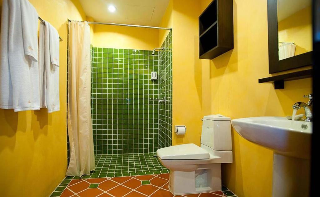 La De Bua Hotel Patong Номер фото
