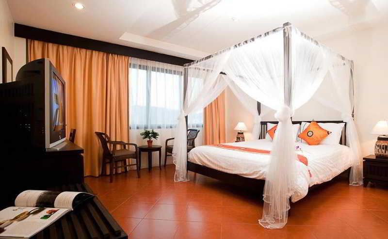 La De Bua Hotel Patong Экстерьер фото
