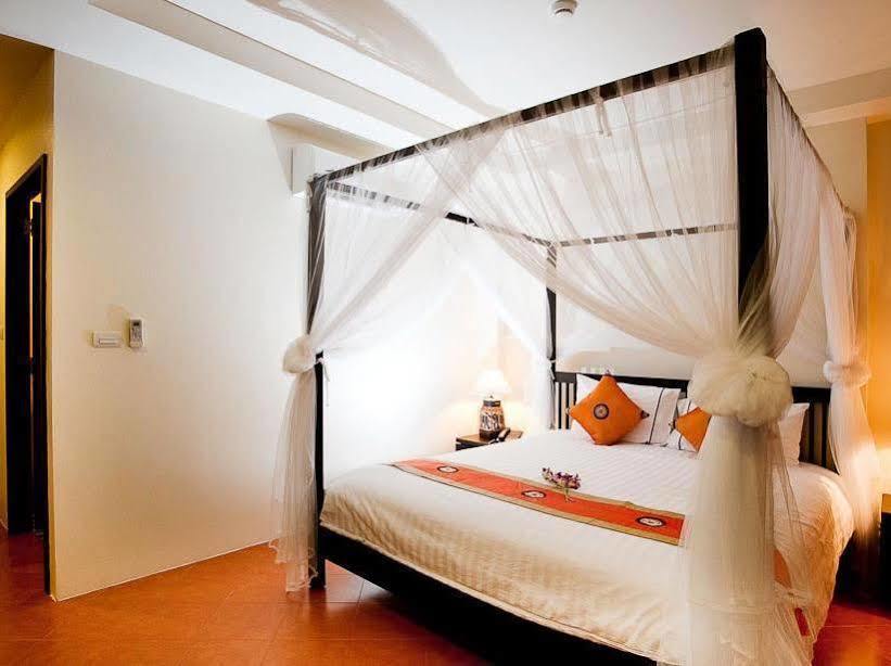 La De Bua Hotel Patong Экстерьер фото